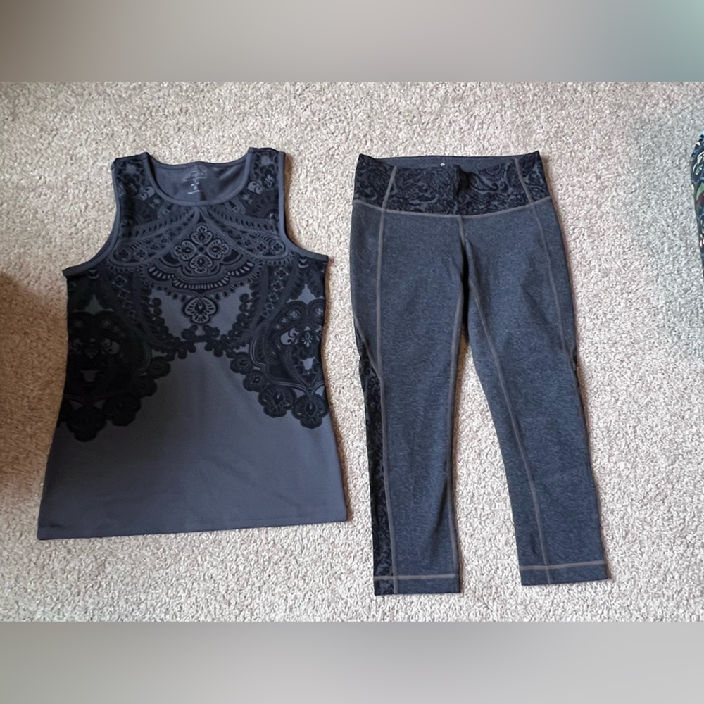 Athleta yoga set 🧘🏼‍♀️
